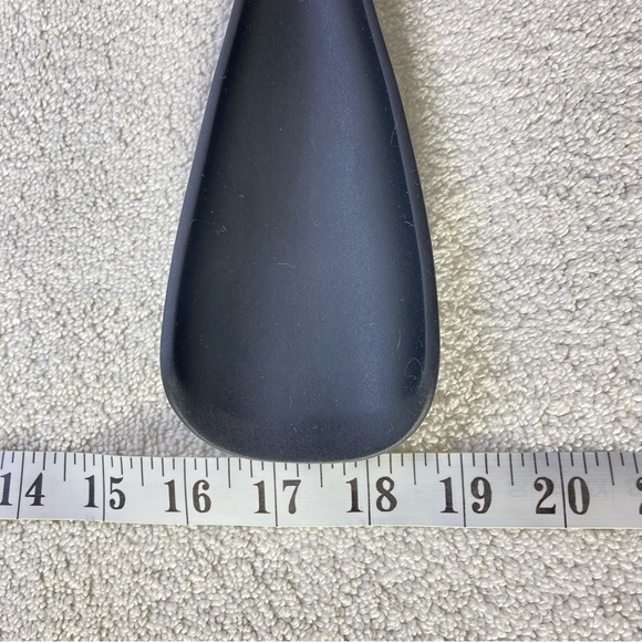 Staub Ebony and Chestnut Spatula Silicone & Wood Cooking Utensil - Picture 8 of 9